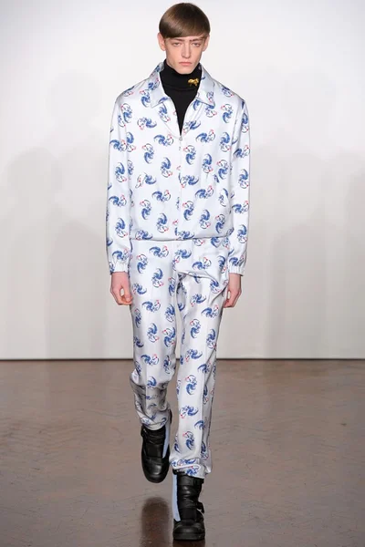 Look 15